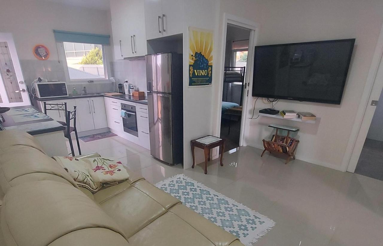 Cascabelbnb Private 2Br Apartment Noarlunga Экстерьер фото